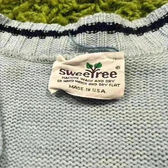 Vintage 70s Knit Baby Blue Sweater Vest - Picture 4 of 4